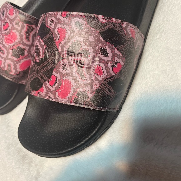 Under Armour Unisex Core Remix Print Sandals - Picture 4 of 7